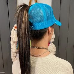 McIntire Saddlery Turquoise Foam Hibiscus Cap -Western Cowboy Equipment Store IMG 5662 4dc227f7 1386 405d 9629 834a96b65196